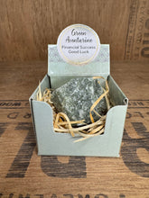 Load image into Gallery viewer, Kristallar í gjafaöskju