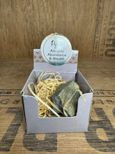 Load image into Gallery viewer, Kristallar í gjafaöskju