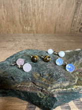 Load image into Gallery viewer, Stud Kristalla eyrnalokkar