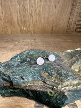 Load image into Gallery viewer, Stud Kristalla eyrnalokkar