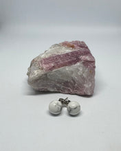 Load image into Gallery viewer, Stud Kristalla eyrnalokkar