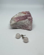 Load image into Gallery viewer, Stud Kristalla eyrnalokkar