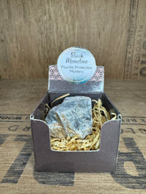 Load image into Gallery viewer, Kristallar í gjafaöskju