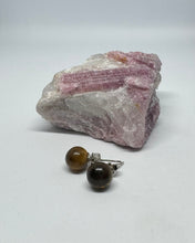 Load image into Gallery viewer, Stud Kristalla eyrnalokkar