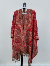 Load image into Gallery viewer, Poncho w/ Golden Threads