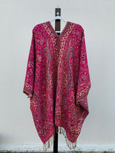 Load image into Gallery viewer, Poncho w/ Golden Threads