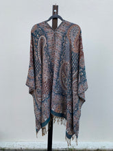 Load image into Gallery viewer, Poncho