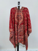 Load image into Gallery viewer, Poncho w/ Golden Threads