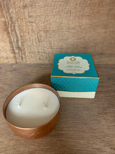 Load image into Gallery viewer, Aqua Oud Candle