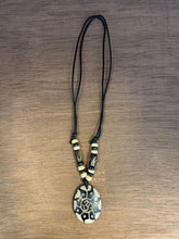 Load image into Gallery viewer, Necklace
