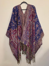 Load image into Gallery viewer, Poncho w/ Golden Threads