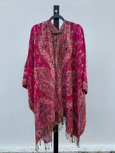 Load image into Gallery viewer, Poncho w/ Golden Threads