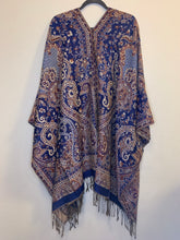 Load image into Gallery viewer, Poncho