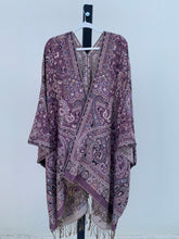 Load image into Gallery viewer, Poncho