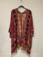 Load image into Gallery viewer, Poncho
