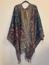 Load image into Gallery viewer, Poncho w/ Golden Threads