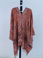 Load image into Gallery viewer, Poncho