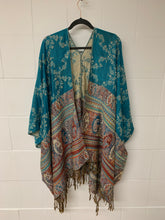 Load image into Gallery viewer, Poncho Japanese-Country