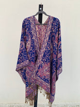 Load image into Gallery viewer, Poncho w/ Golden Threads