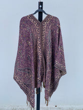 Load image into Gallery viewer, Poncho w/ Golden Threads