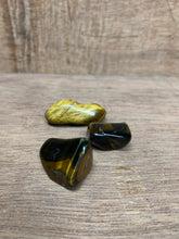 Load image into Gallery viewer, Tiger Eye