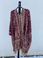 Load image into Gallery viewer, Poncho w/ Golden Threads