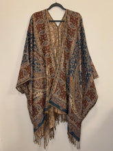 Load image into Gallery viewer, Poncho