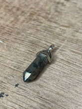 Load image into Gallery viewer, Kristalla Pendant