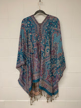 Load image into Gallery viewer, Poncho