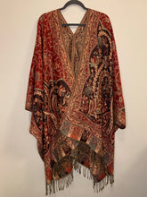 Load image into Gallery viewer, Poncho w/ Golden Threads