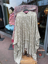 Load image into Gallery viewer, Poncho
