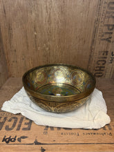 Load image into Gallery viewer, Söngskál White Tara handmáluð
