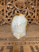 Load image into Gallery viewer, Agate Ljós
