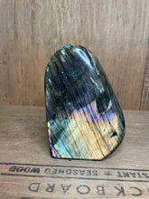 Load image into Gallery viewer, Labradorite Quartz
