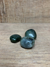 Load image into Gallery viewer, Labradorite
