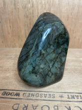 Load image into Gallery viewer, Labradorite Quartz
