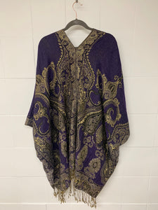 Poncho Coarse w/ Golden Thread