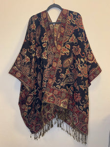 Poncho Coarse w/ Golden Thread