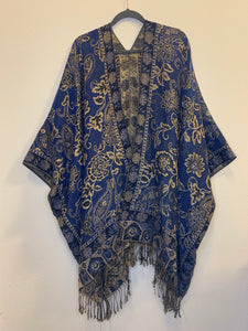 Poncho Coarse w/ Golden Thread